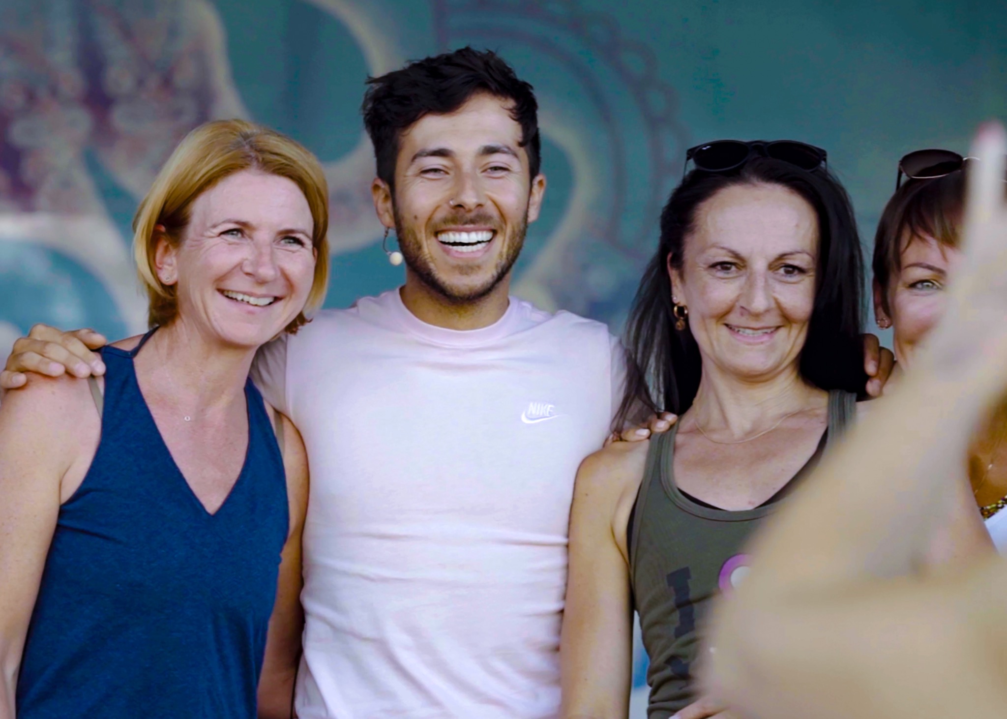 Menschen und Begegnungen beim Om am See Festival